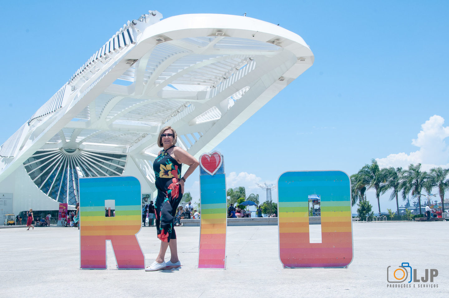 ENSAIO FEMININO NA PRAÇA MAUÁ EM RIO DE JANEIRO ENSAIO FEMININO NA PRAÇA MAUÁ EM RIO DE JANEIRO