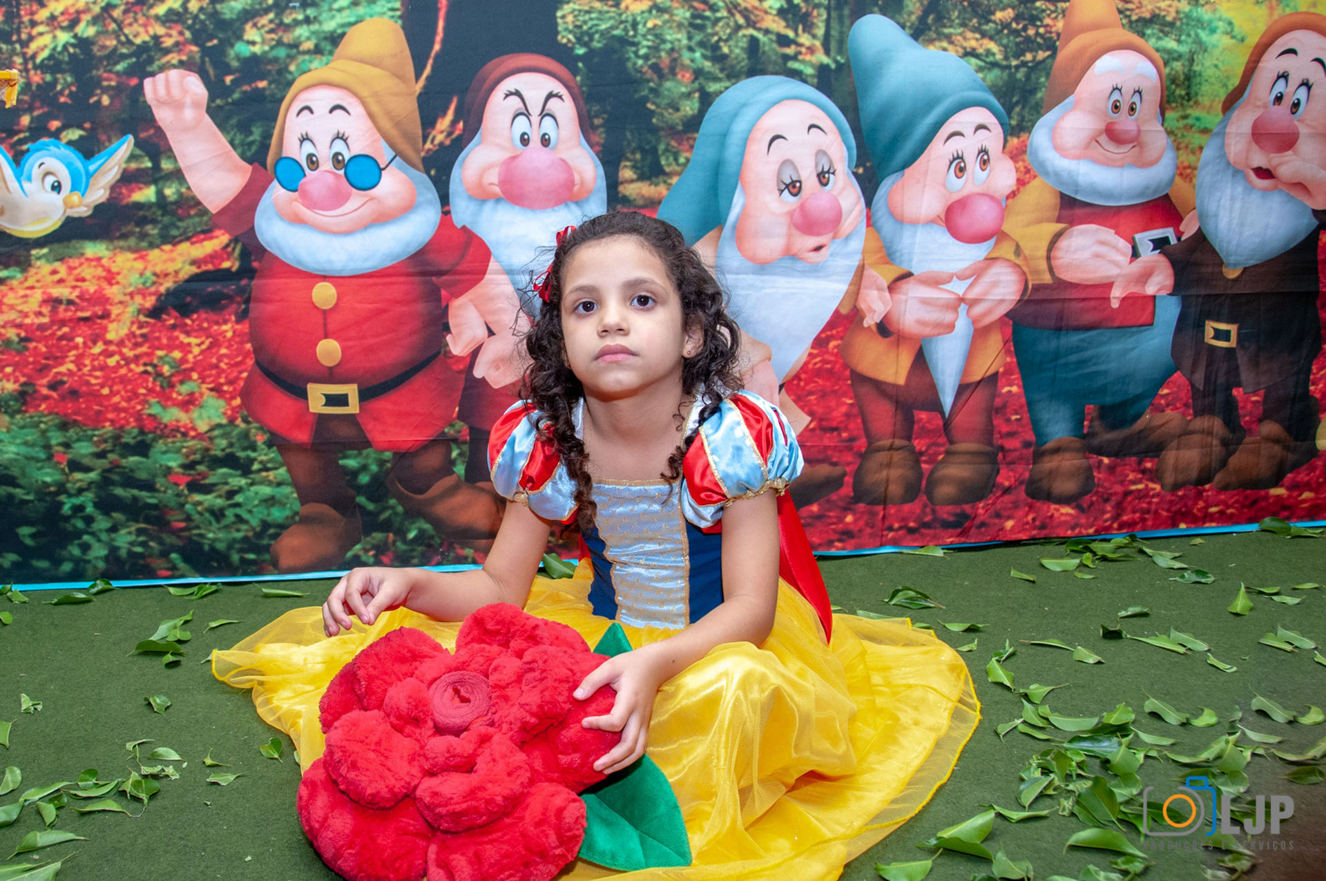 Foto FESTA DE ARRASAR DA BRANCA DE NEVE Foto FESTA DE ARRASAR DA BRANCA DE NEVE - Imagem 11