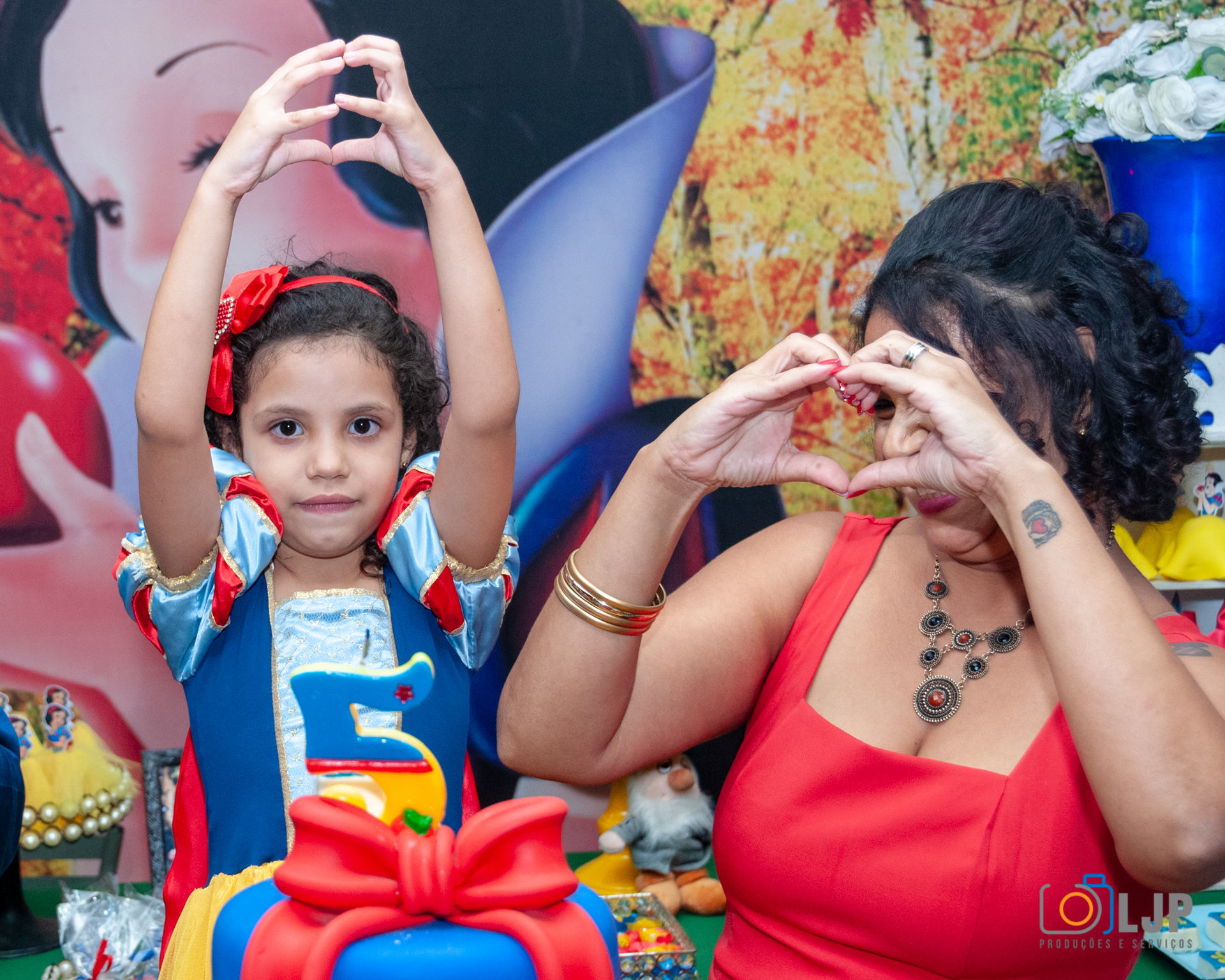 Foto FESTA DE ARRASAR DA BRANCA DE NEVE Foto FESTA DE ARRASAR DA BRANCA DE NEVE - Imagem 13